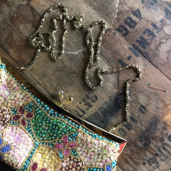 Handbags - Beautiful beaded clutch!
